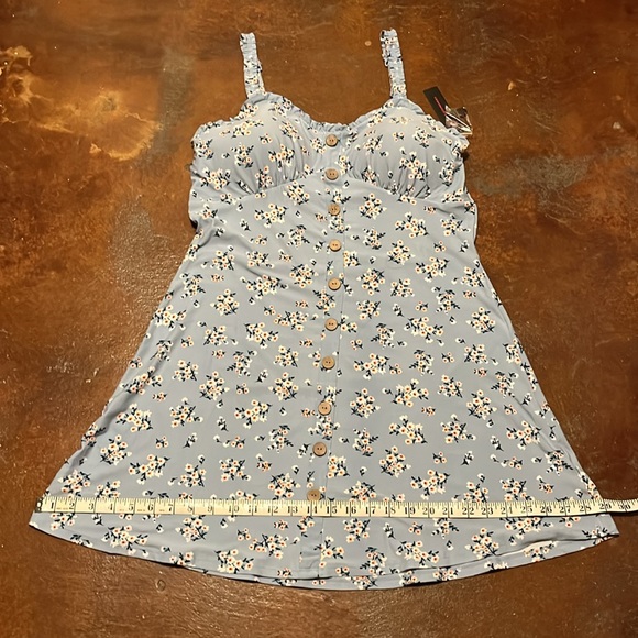 💰👀 Bundle 4/$20 👀💰
No Boundaries dress - Picture 12 of 13